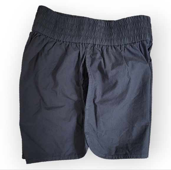 Everlane Women's Black‎ Shorts - Picture 6 of 8
